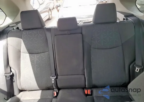 2022 Toyota Rav4 Xle z USA, uszkodzony, nr VIN 2T3P1RFV8NW266159